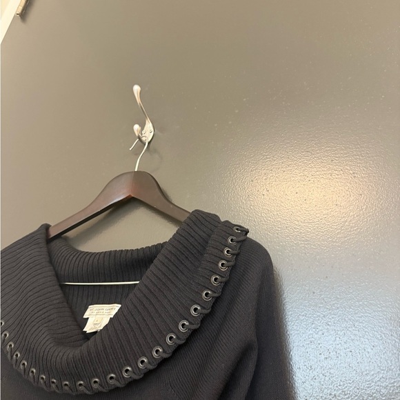 St. John Sport L very good vintage condition Black V-Neck Sweater Elegant Knit - Picture 4 of 16